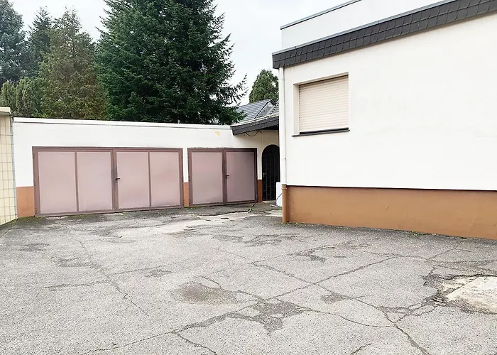 Work & In Near Troisdorf